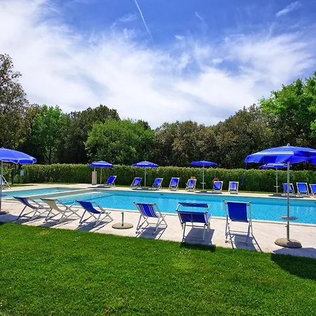 Sleeps 4 T242207