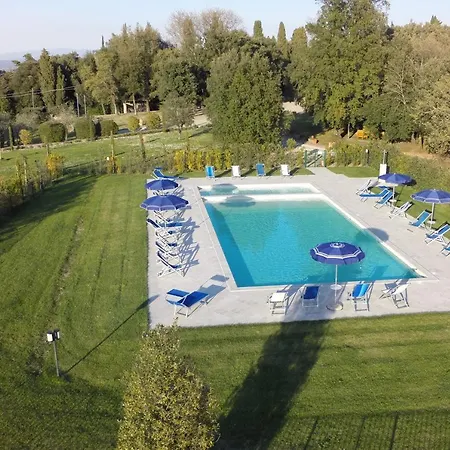 Sleeps 4 T242207 *